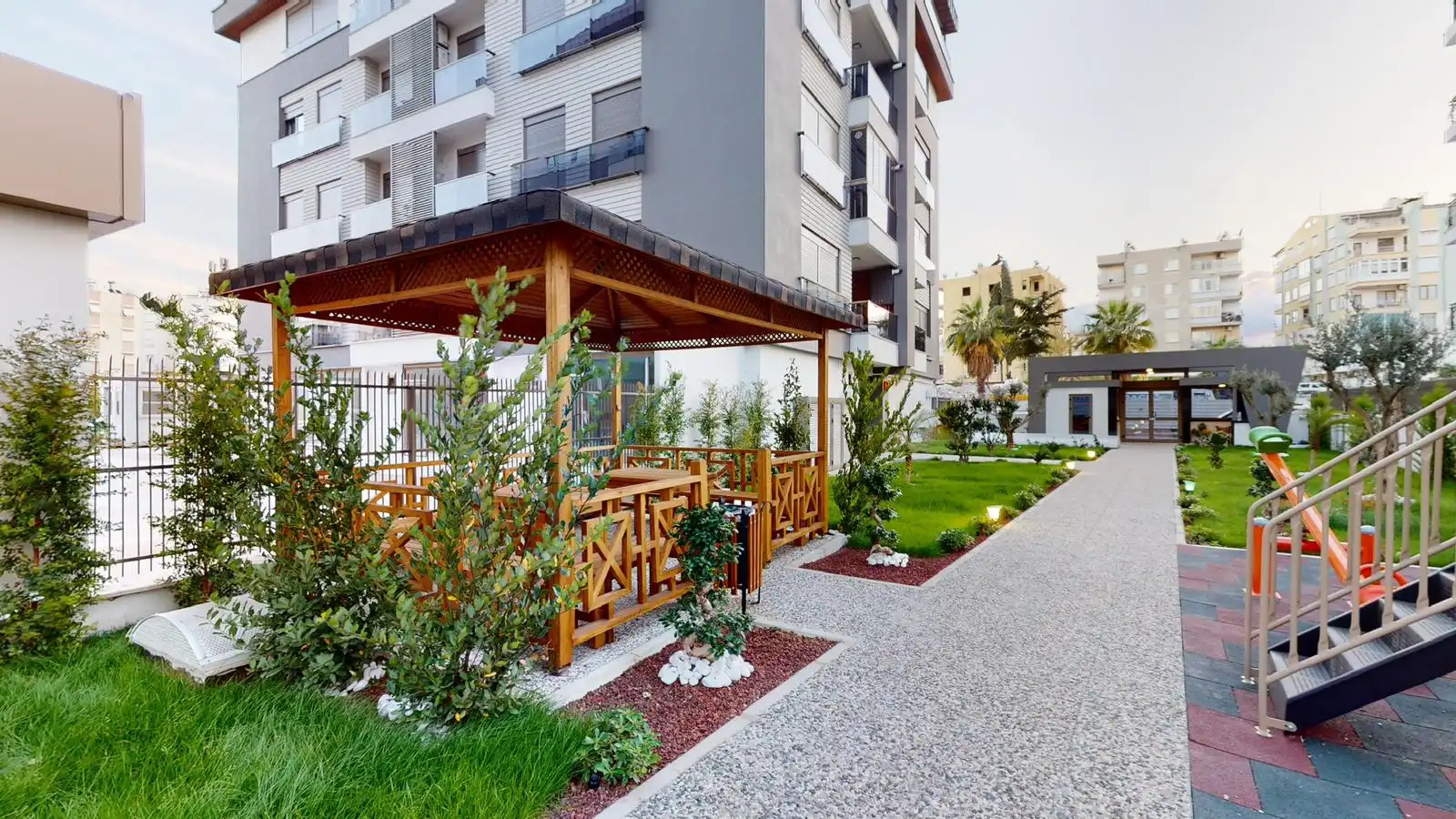 Изображение Просторный современный дублекс 4+1 в самом центре Анталии